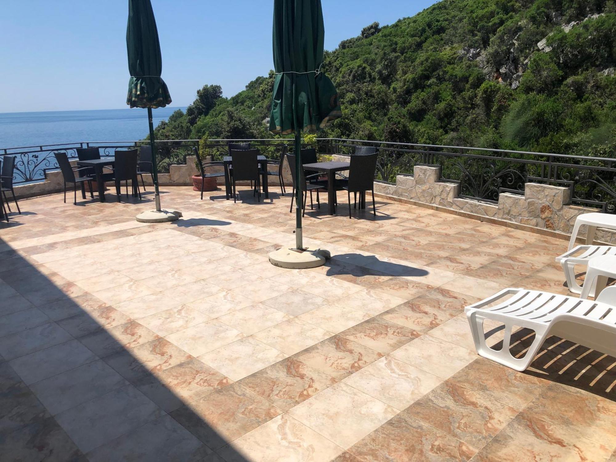 Novalic Hotel Dobra Voda Luaran gambar