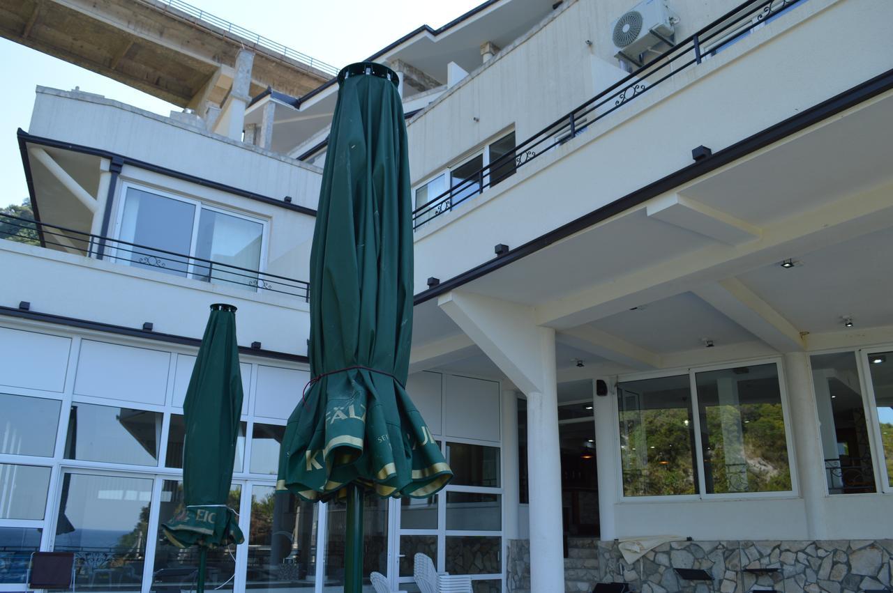 Novalic Hotel Dobra Voda Luaran gambar