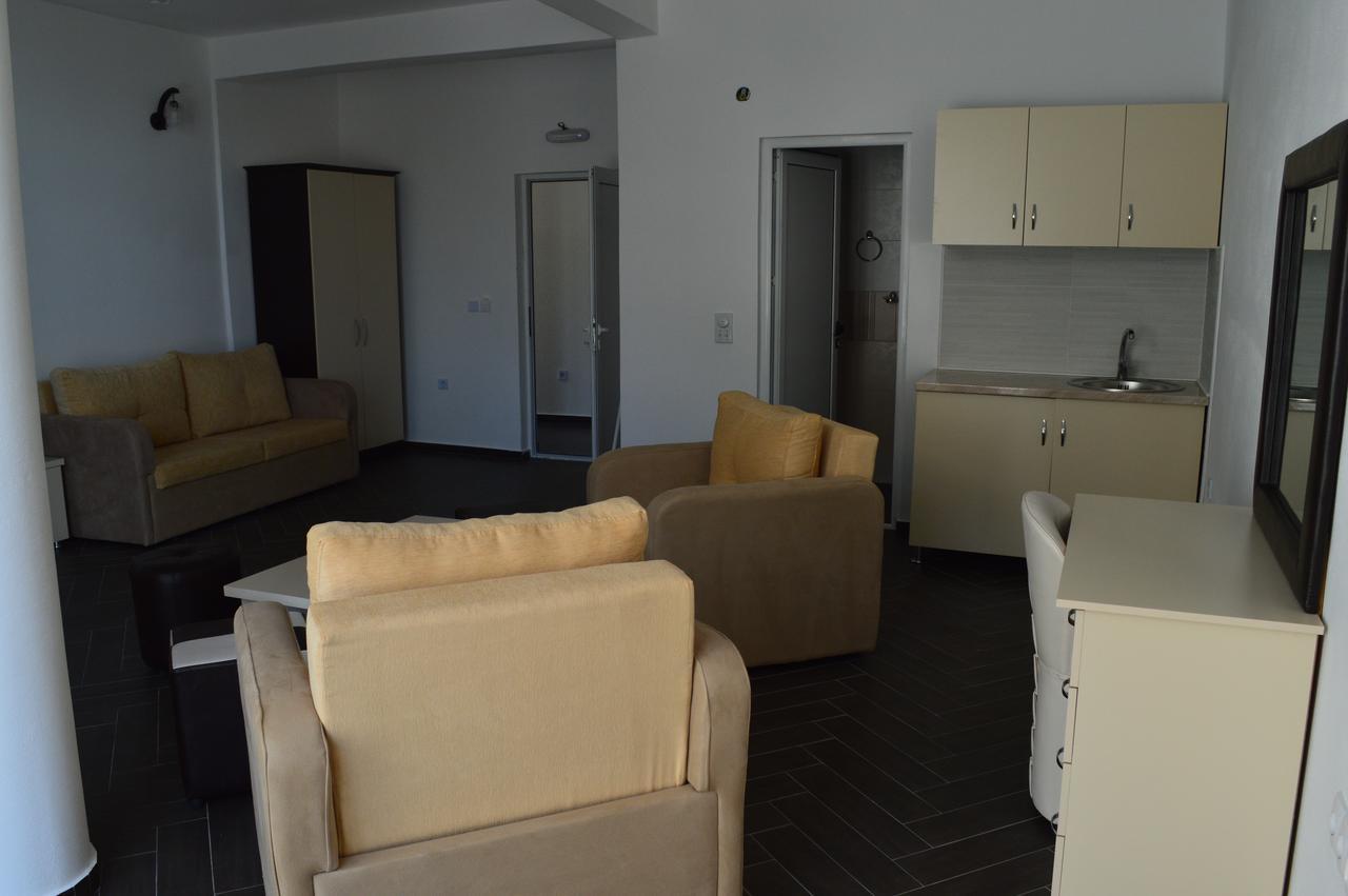 Novalic Hotel Dobra Voda Luaran gambar