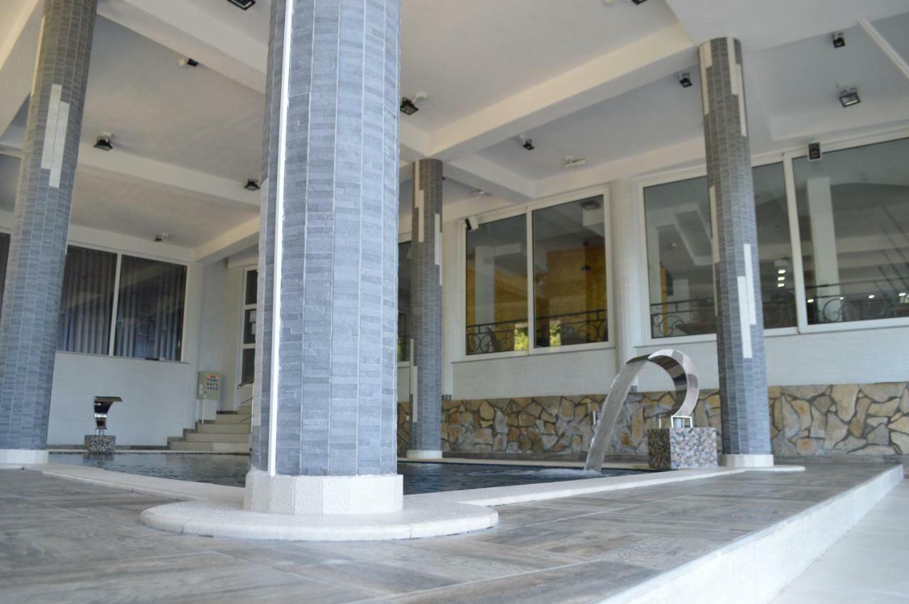 Novalic Hotel Dobra Voda Luaran gambar