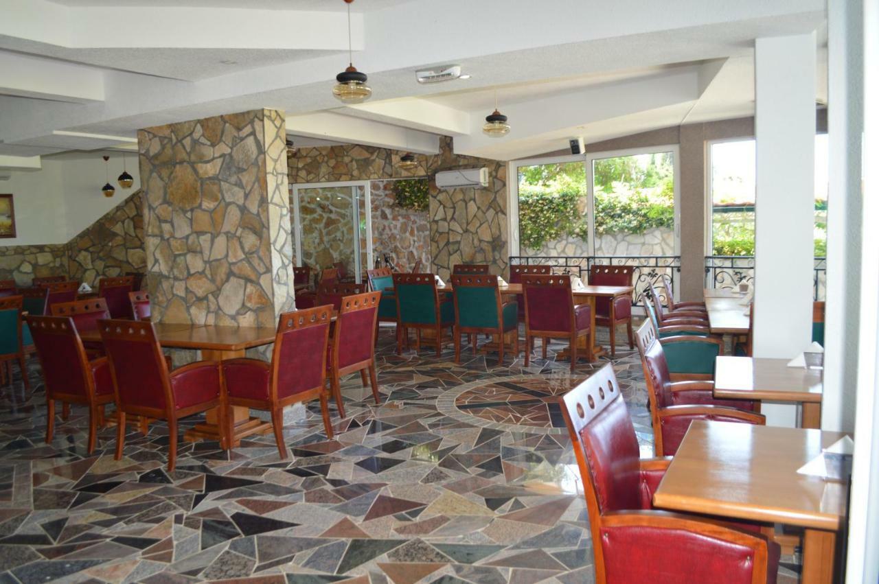 Novalic Hotel Dobra Voda Luaran gambar